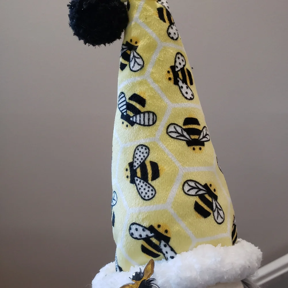 Bee loving Gnome - Picture 6 of 12